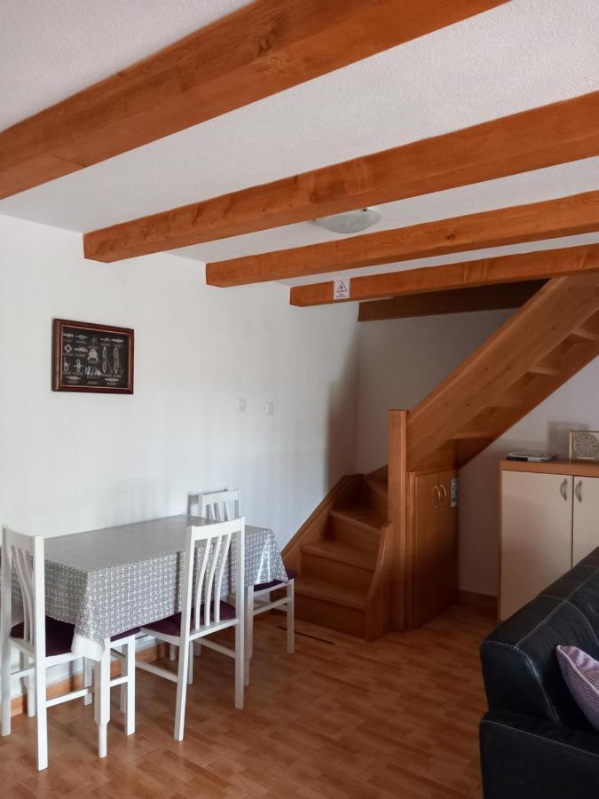 Holiday Home Loznati เซรส ภายนอก รูปภาพ
