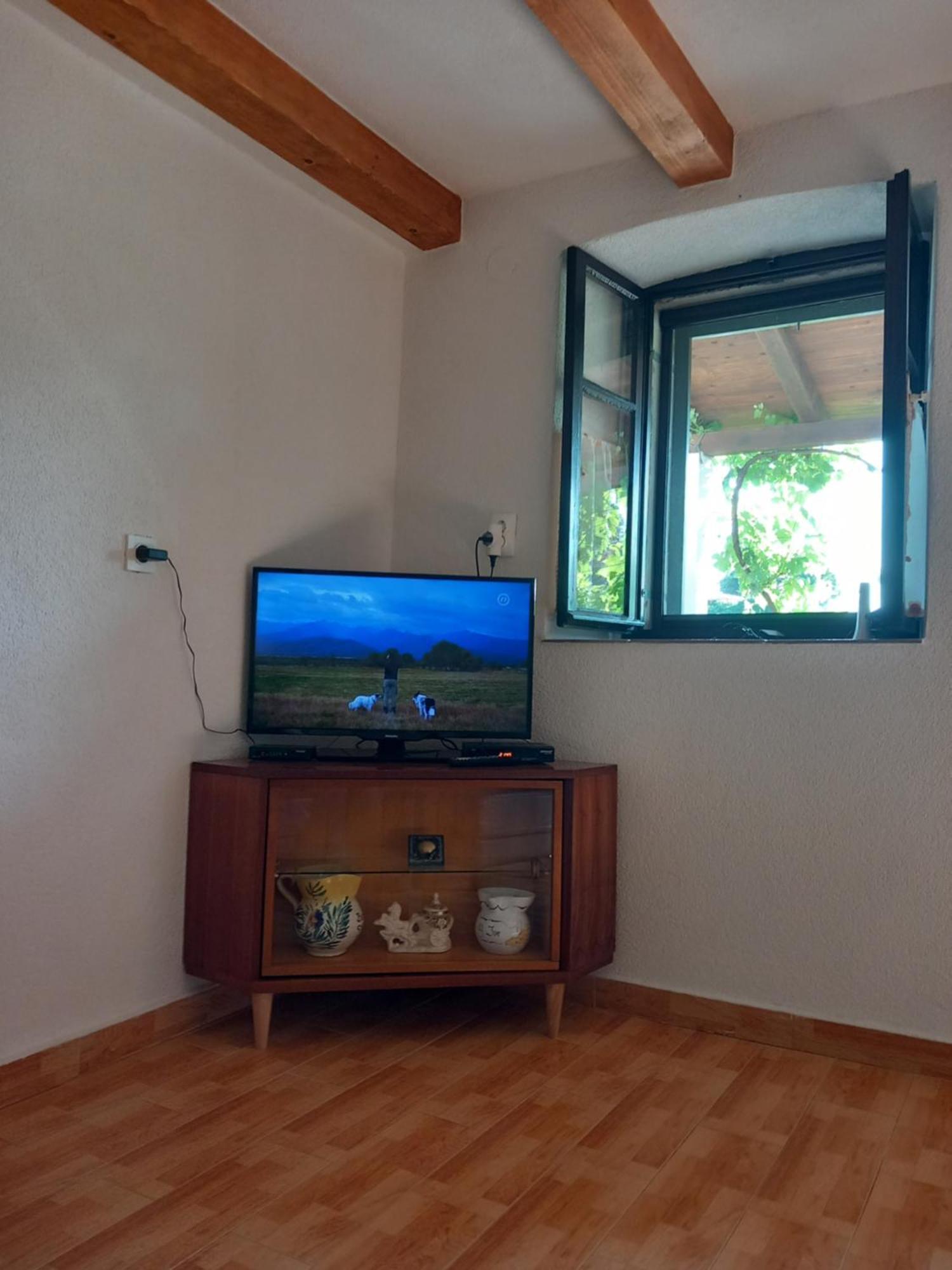 Holiday Home Loznati เซรส ห้อง รูปภาพ