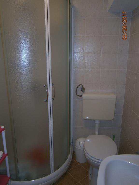 Holiday Home Loznati เซรส ภายนอก รูปภาพ