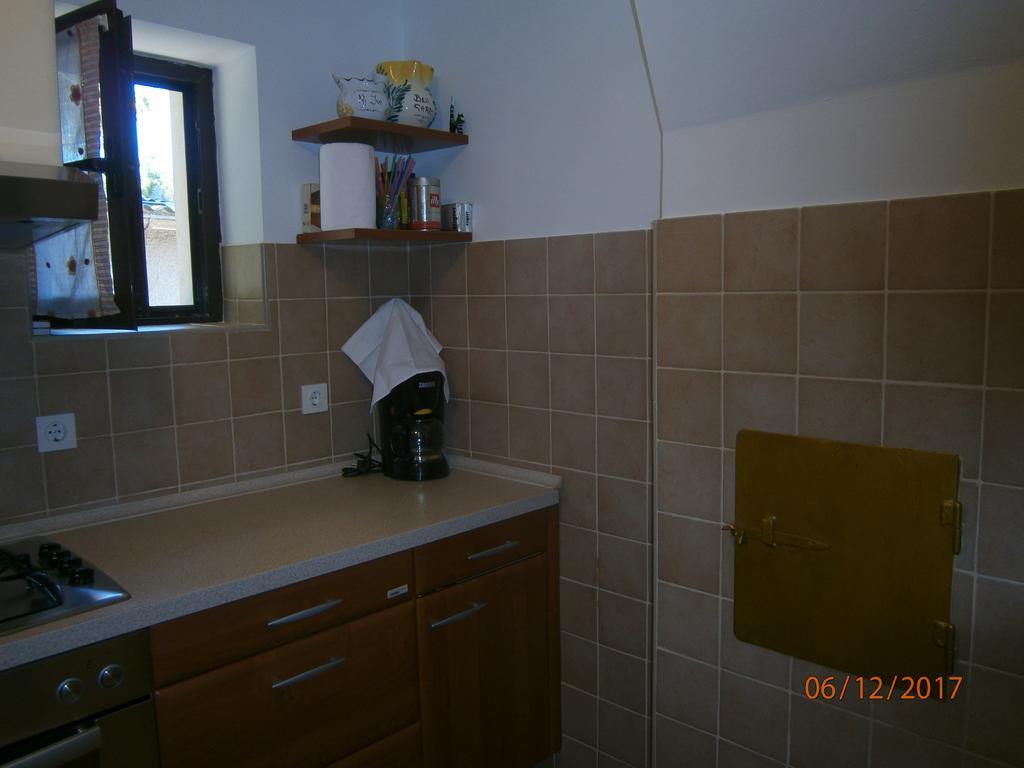 Holiday Home Loznati เซรส ภายนอก รูปภาพ