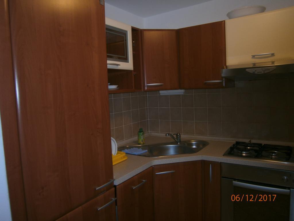 Holiday Home Loznati เซรส ภายนอก รูปภาพ